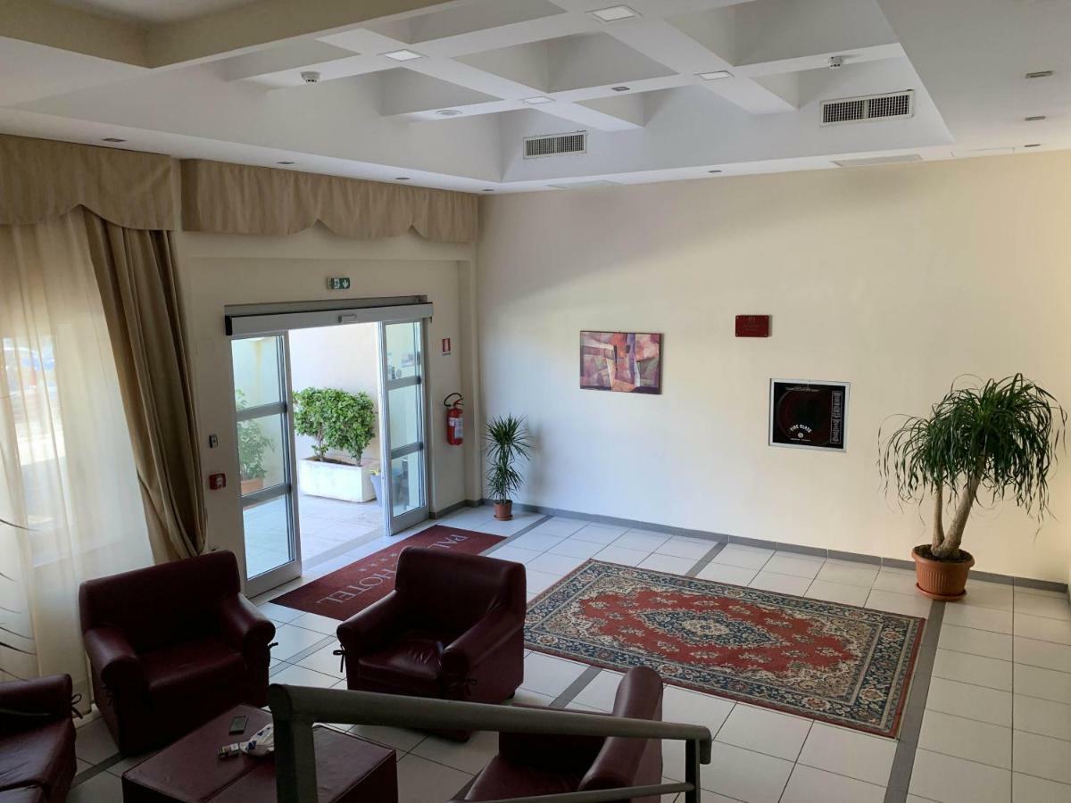 Hotel Palace جويا تورو المظهر الخارجي الصورة